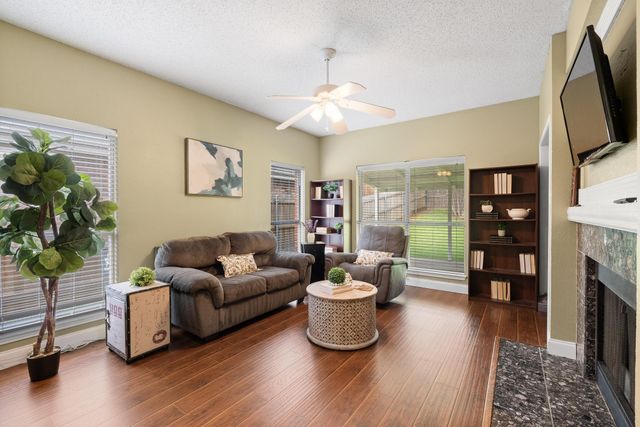 6000 Red Fern Drive, Arlington, TX 76001