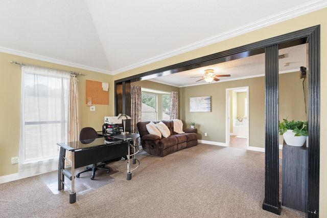 6000 Red Fern Drive, Arlington, TX 76001