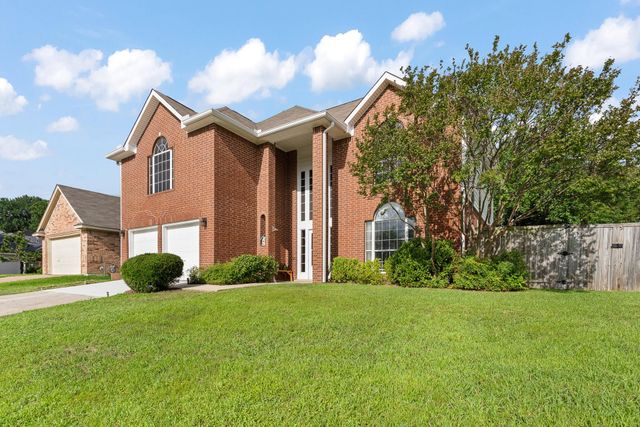 6000 Red Fern Drive, Arlington, TX 76001