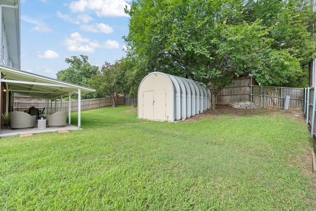 6000 Red Fern Drive, Arlington, TX 76001