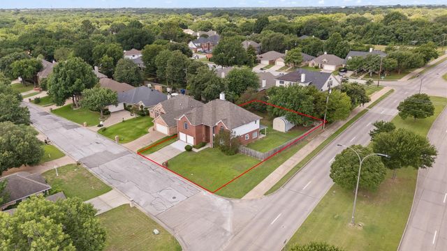 6000 Red Fern Drive, Arlington, TX 76001