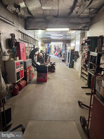 8257 FRANKFORD AVE, Philadelphia, PA 19136