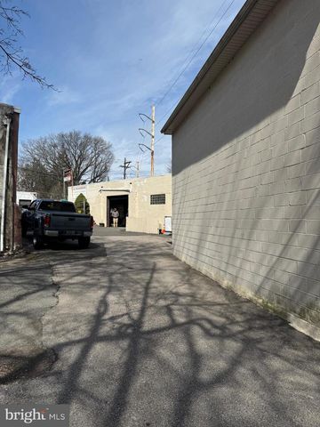 8257 FRANKFORD AVE, Philadelphia, PA 19136