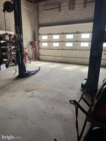 8257 FRANKFORD AVE, Philadelphia, PA 19136