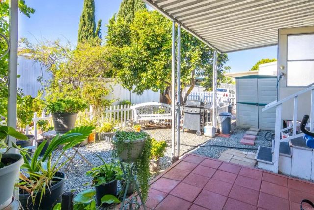 1010 E Bobier, Vista, CA 92084