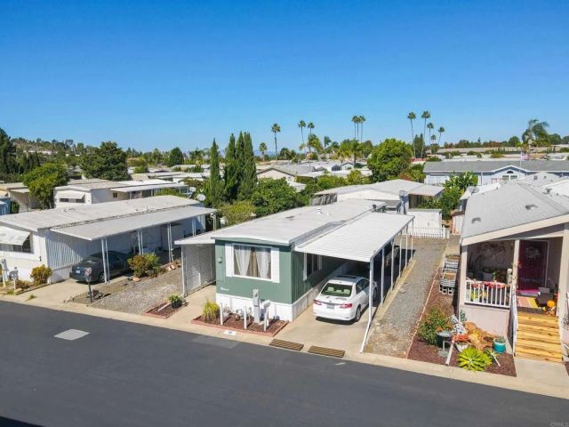 1010 E Bobier, Vista, CA 92084