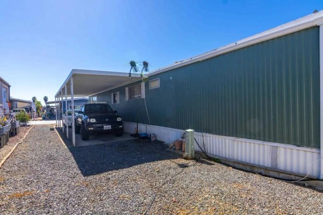 1010 E Bobier, Vista, CA 92084