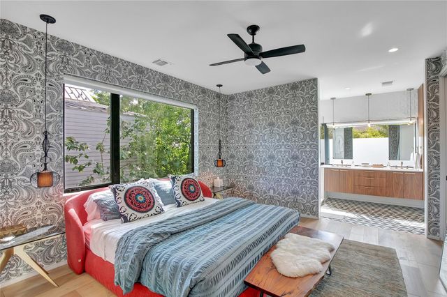 52 Waller ST A, Austin, TX 78702