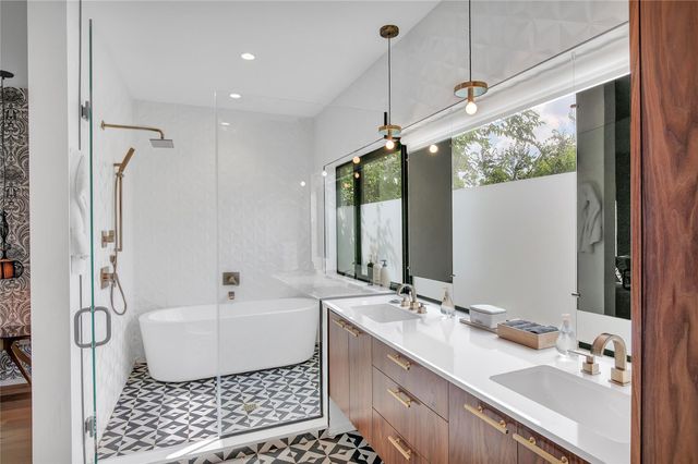 52 Waller ST A, Austin, TX 78702