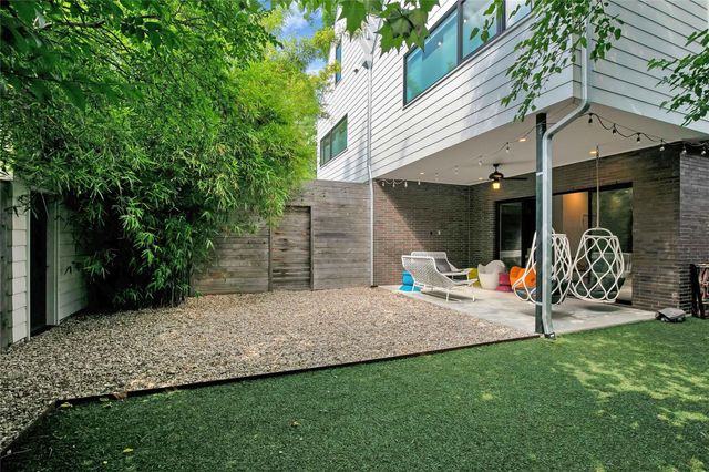 52 Waller ST A, Austin, TX 78702