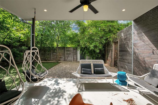 52 Waller ST A, Austin, TX 78702