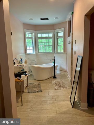 242 LORRAINE AVE, Buena, NJ 08310