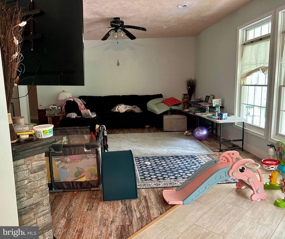 242 LORRAINE AVE, Buena, NJ 08310