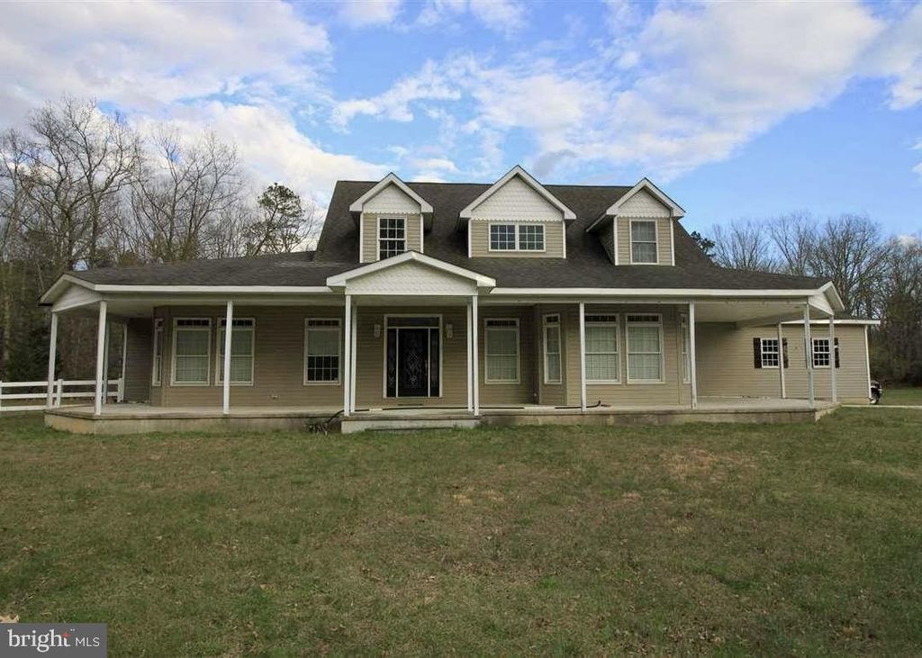 242 LORRAINE AVE, Buena, NJ 08310