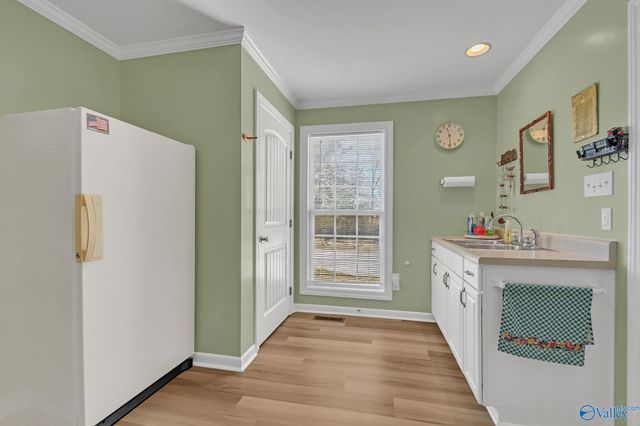 2006 Shady Grove Lane SW, Decatur, AL 35603