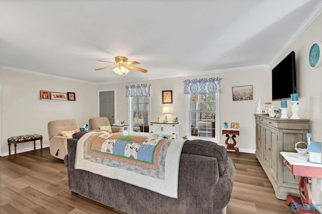 2006 Shady Grove Lane SW, Decatur, AL 35603