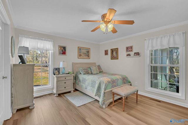 2006 Shady Grove Lane SW, Decatur, AL 35603