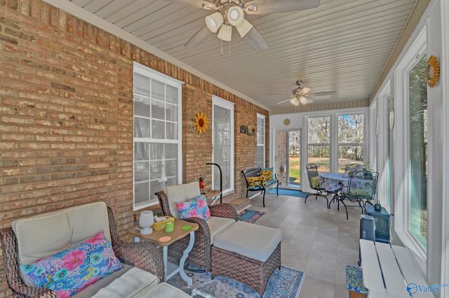 2006 Shady Grove Lane SW, Decatur, AL 35603