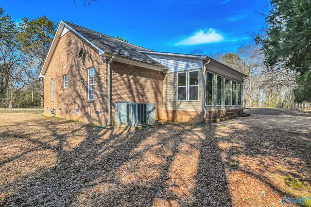 2006 Shady Grove Lane SW, Decatur, AL 35603