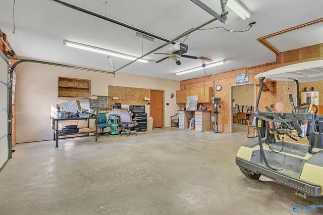 2006 Shady Grove Lane SW, Decatur, AL 35603