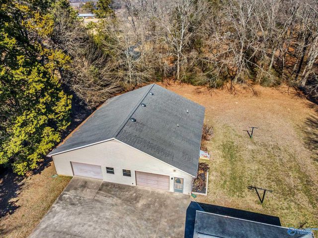 2006 Shady Grove Lane SW, Decatur, AL 35603