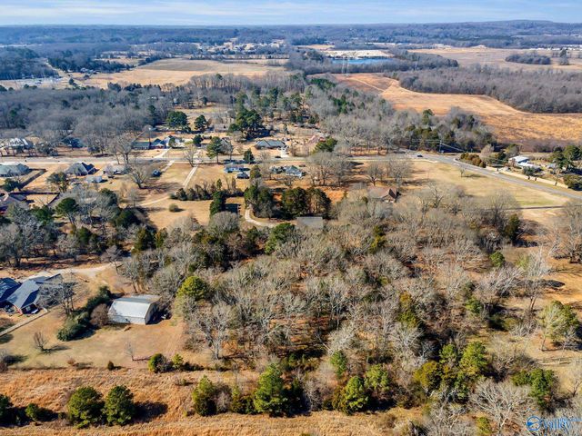 2006 Shady Grove Lane SW, Decatur, AL 35603