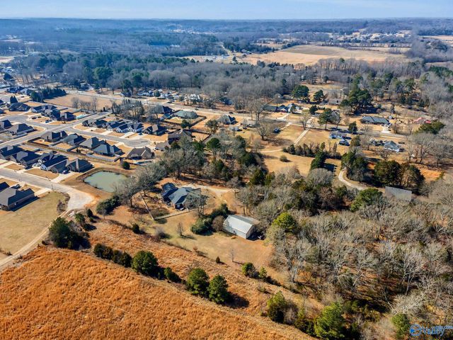 2006 Shady Grove Lane SW, Decatur, AL 35603