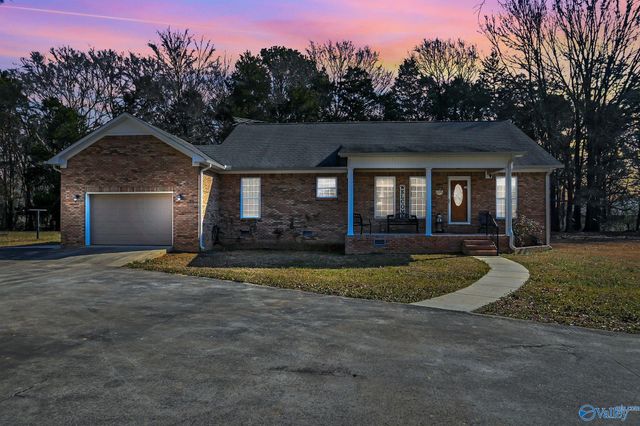 2006 Shady Grove Lane SW, Decatur, AL 35603