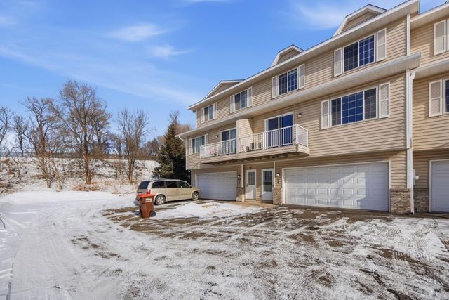 1579 County Road D E E, Maplewood, MN 55109