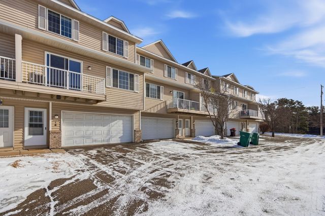 1579 County Road D E E, Maplewood, MN 55109