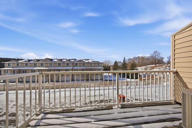 1579 County Road D E E, Maplewood, MN 55109