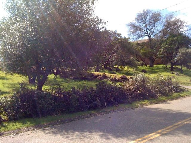 18267 N Shore Drive, Hidden Valley Lake, CA 95467