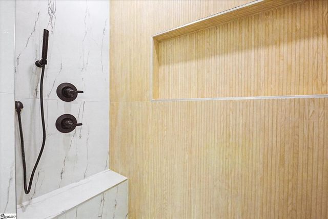 6 Mckinley Drive, Greenville, SC 29611