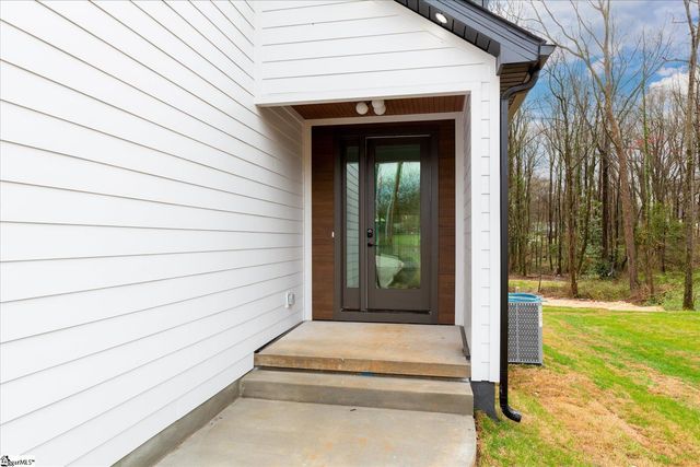 6 Mckinley Drive, Greenville, SC 29611