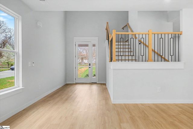 6 Mckinley Drive, Greenville, SC 29611