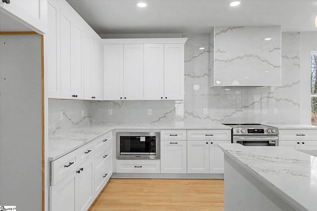 6 Mckinley Drive, Greenville, SC 29611