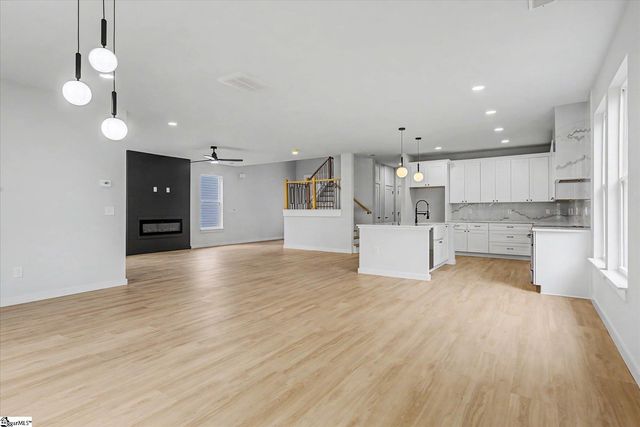 6 Mckinley Drive, Greenville, SC 29611