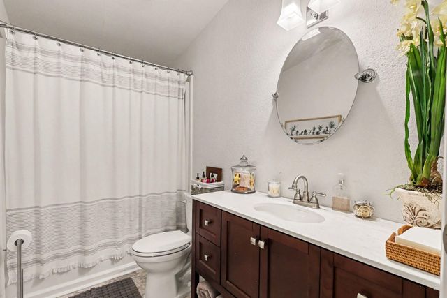 1104 County Road 650, Dayton, TX 77535