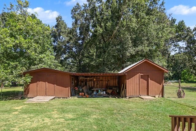 1104 County Road 650, Dayton, TX 77535