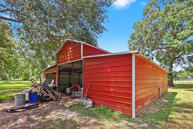 1104 County Road 650, Dayton, TX 77535