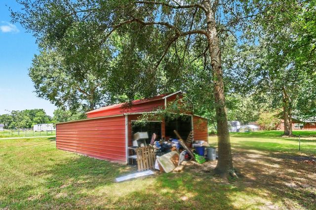 1104 County Road 650, Dayton, TX 77535