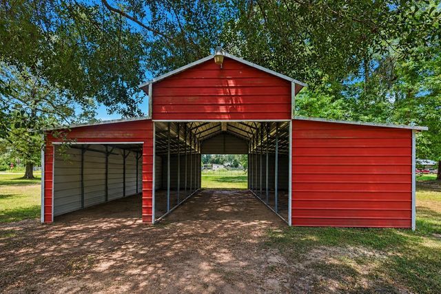 1104 County Road 650, Dayton, TX 77535