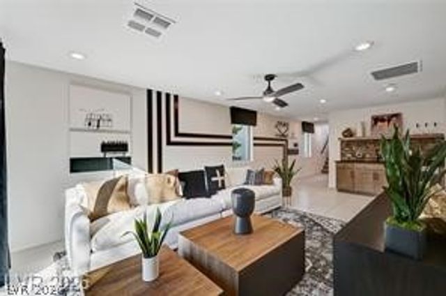 7977 Texas Hills Street, Las Vegas, NV 89113
