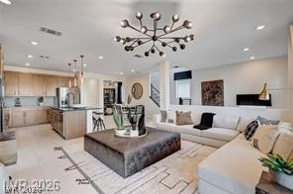 7977 Texas Hills Street, Las Vegas, NV 89113