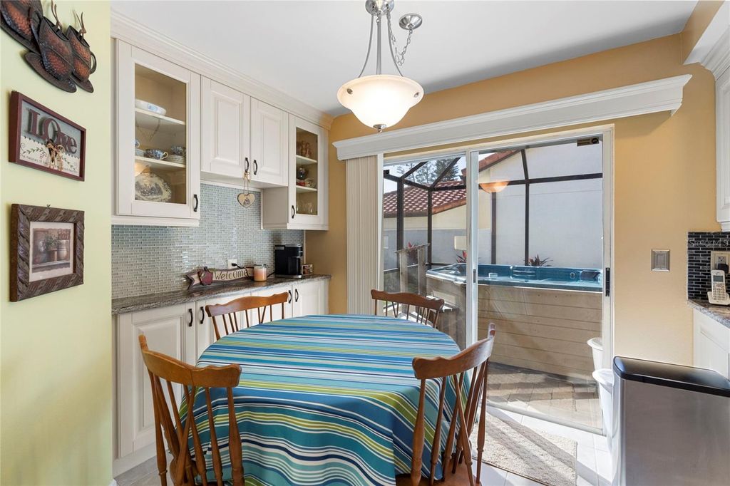 Image 24 of property listing at 4966 CLUBVIEW COURT E, Bradenton, FL 34203