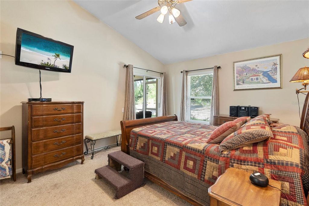 Image 26 of property listing at 4966 CLUBVIEW COURT E, Bradenton, FL 34203