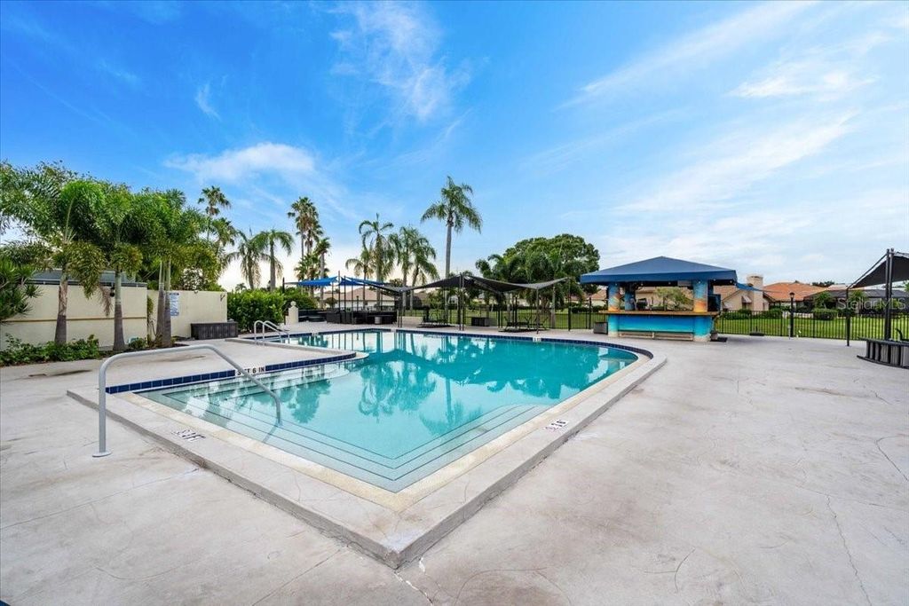 Image 44 of property listing at 4966 CLUBVIEW COURT E, Bradenton, FL 34203