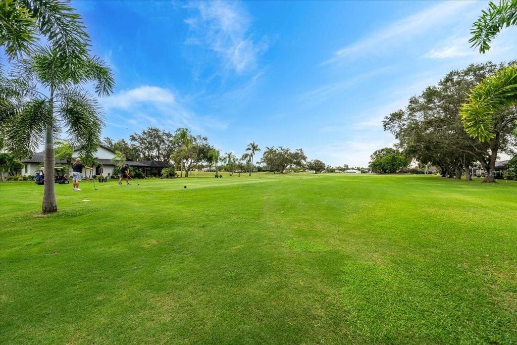 Image 46 of property listing at 4966 CLUBVIEW COURT E, Bradenton, FL 34203