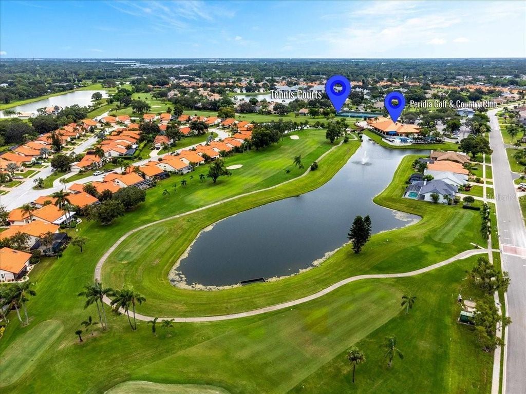 Image 47 of property listing at 4966 CLUBVIEW COURT E, Bradenton, FL 34203