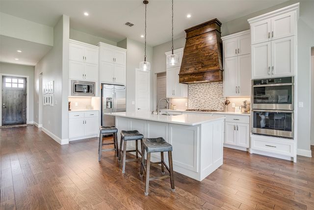 7730 Barber Ranch Road, Fort Worth, TX 76126